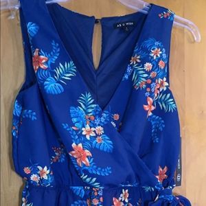 As You Wish Womens Floral Romper Size Small NWT